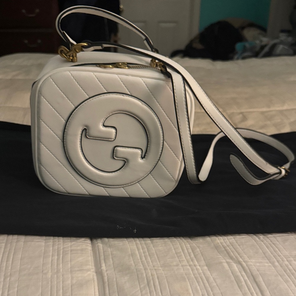 Elegant White Crossbody Bag